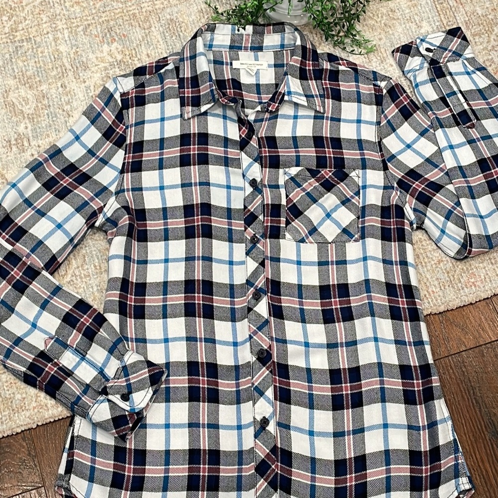 BeachLunchLounge button down shirt - Picture 3 of 6